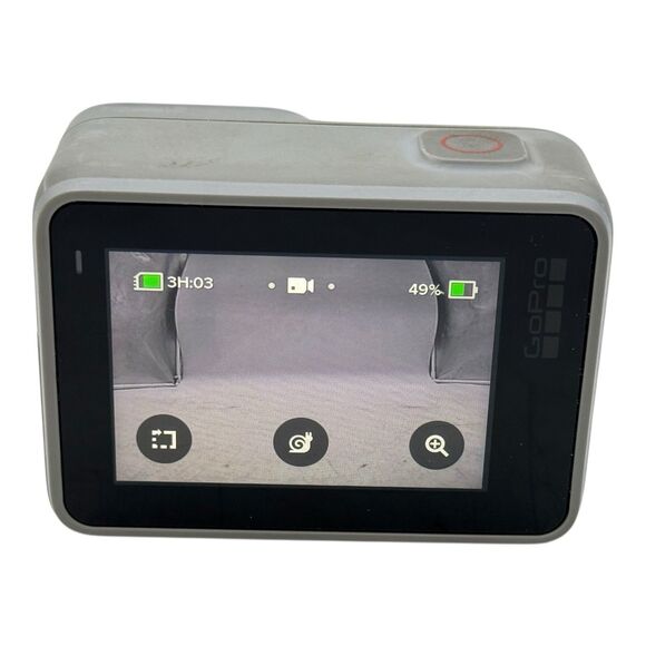 GoPro HERO7 Action Camera - Silver 4K with Suction Cup Mount, SD CARD - Picture 5 of 9